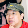 一名疯狂美女健身教练